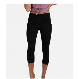 NWT Cariloha Bamboo Crop Legging